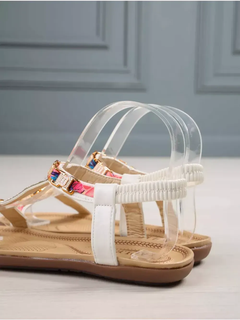 Сандалии летние