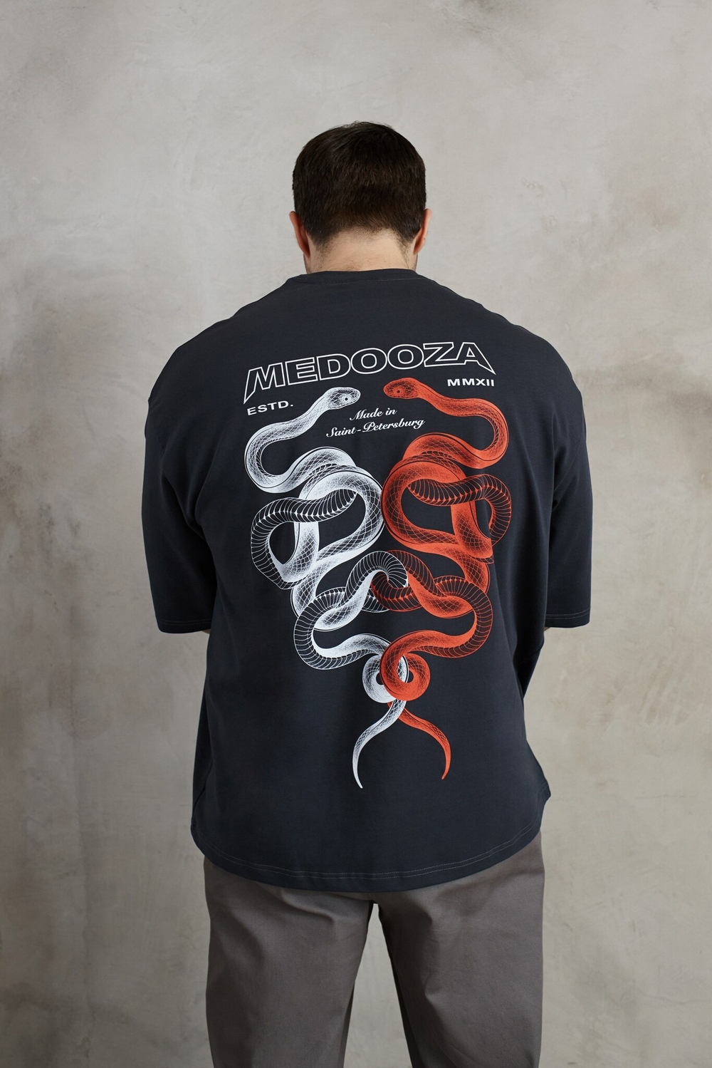 Футболка MEDOOZA "Snake Twins" Графит