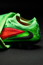 Бутсы Nike Phantom 6 Low Elite Erling Haaland FG