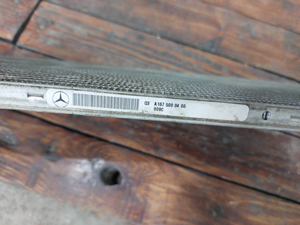 Радиатор охлаждения АКБ Mercedes GLE (V167) 18-нв Б/У Оригинал A1675000400