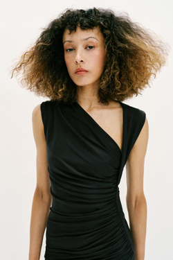 ZARA ПЛАТЬЕ МИДИ СО СБОРКАМИ, ЧЕРНЫЙ