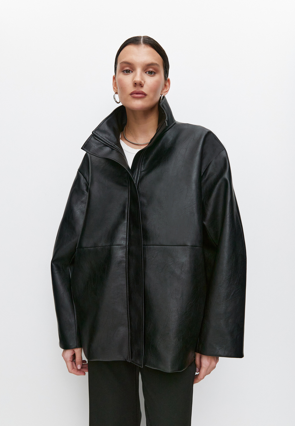Куртка из экокожи черная