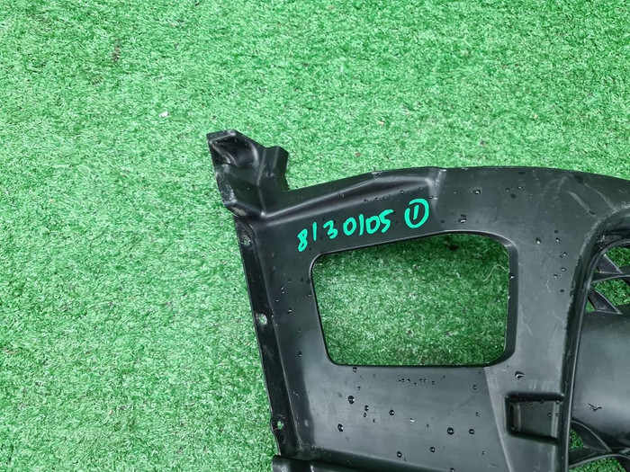 Решетка перед. бампера Mercedes G W463 (18-24) AMG