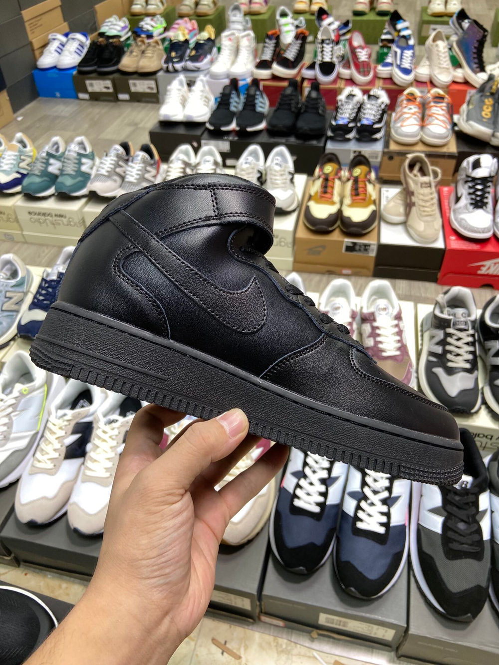 Nike Air Force 1 Mid '07 "Triple Black"