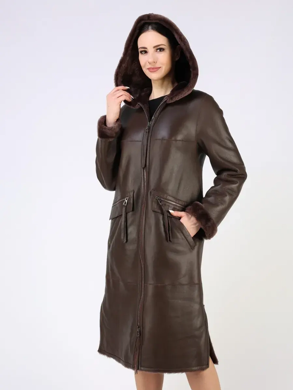 Дубленка зимняя натуральная с капюшоном