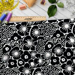 Ткань Ниагара Софт черно-белая цветочная иллюстрация