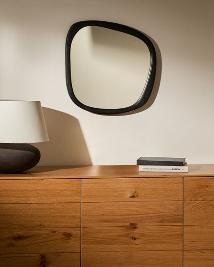 Зеркало из тикового дерева Alura черного цвета 45,5 x 47 см