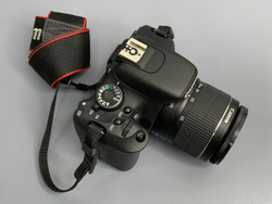 Canon EOS 600D kit 18-55mm 7000 кадров