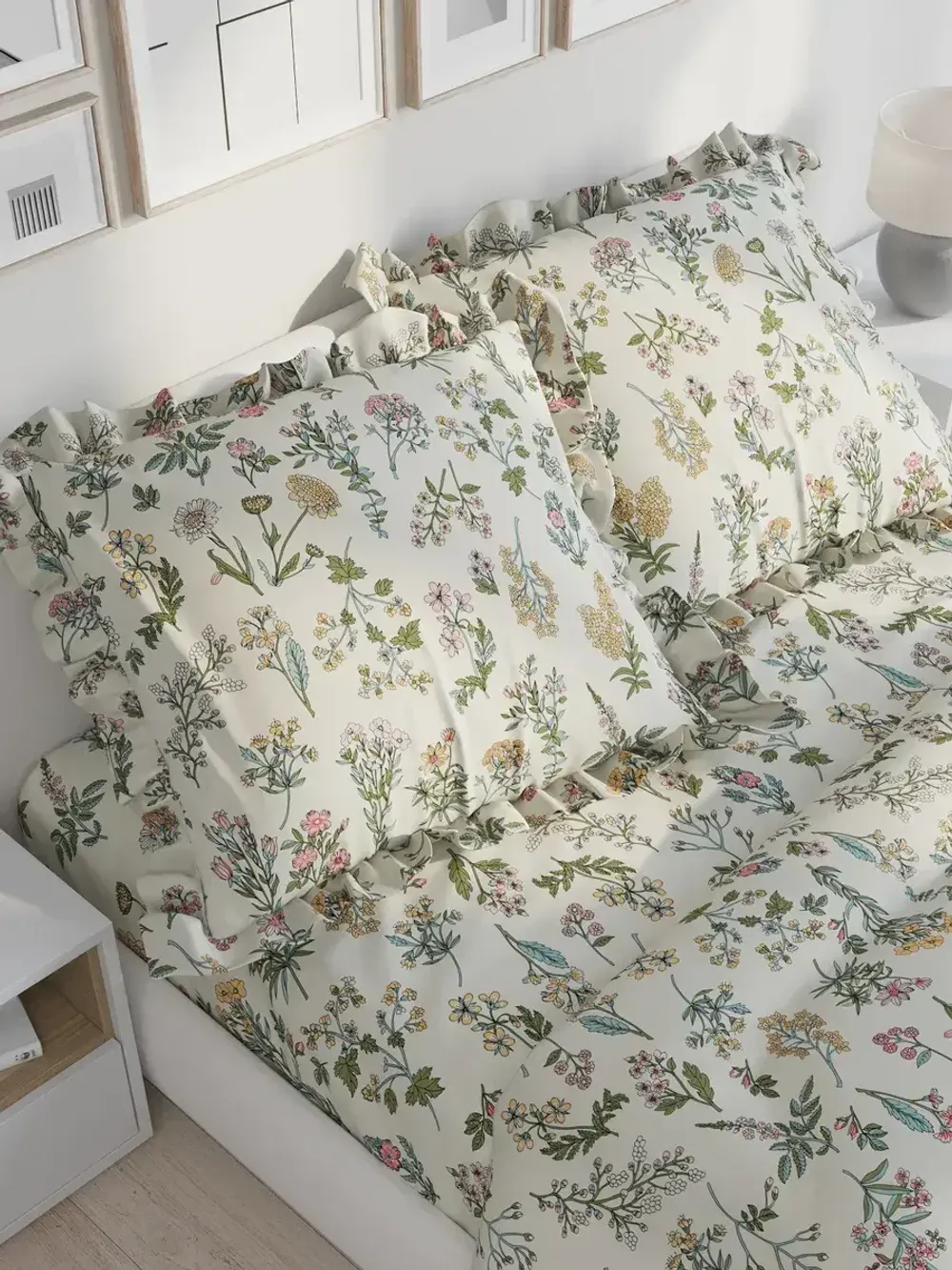 Декоративная наволочка с рюшами, оборками "Ботаника" 70х70 см, 1 шт, без молнии