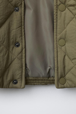 ZARA СТЕГАНАЯ КУРТКА С КОМБИНИРОВАННЫМ КАПЮШОНОМ, ХАКИ