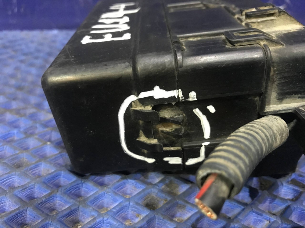 Блок предохранителей подкапотный NISSAN BLUEBIRD 1997