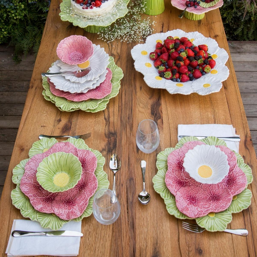 Чаша Bordallo Pinheiro Maria Flor салатовая (16 см)