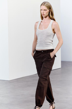 ZARA ТРИКОТАЖНЫЙ ТОП С ПАЙЕТКАМИ, СЕРЕБРИСТЫЙ