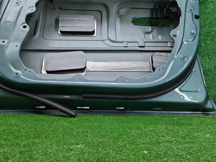 Дверь передняя правая Mercedes E W214 (2023-н.в.)