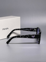 Солнцезащитные очки Prada