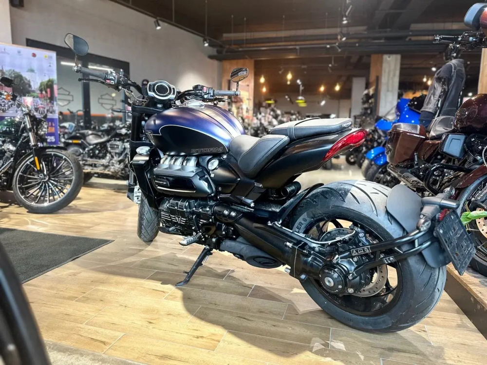 ROCKET 3 STORM R, blue satin 2025 г.