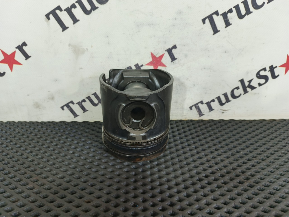 Поршень D9B