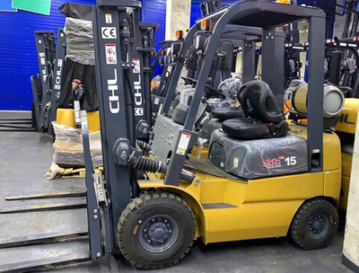 Вилочный погрузчик газ/бензин CHL 1,5 тонн