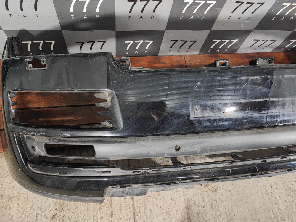Бампер передний Range Rover 4 (L405) 12-17 Б/У Оригинал LR064628