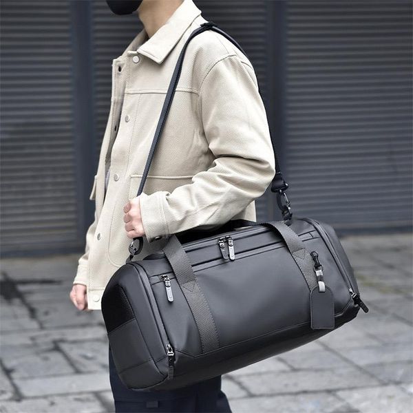 Спортивные сумки: универсальный спутник для активной жизни