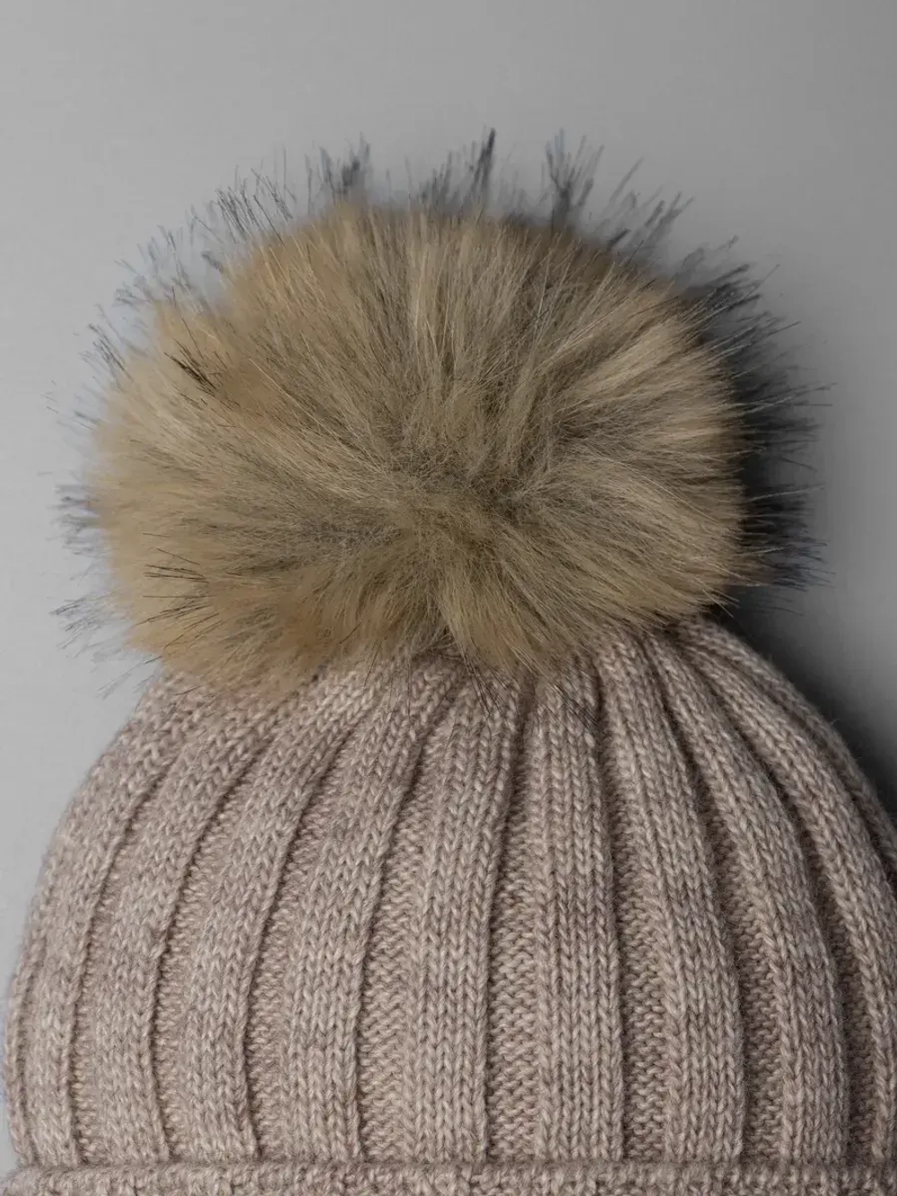 Шапка зимняя детская с помпоном на завязках и снуд