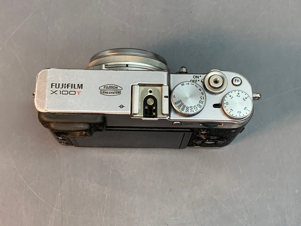 Fujifilm X-100T Экран тухнет через пару секунд