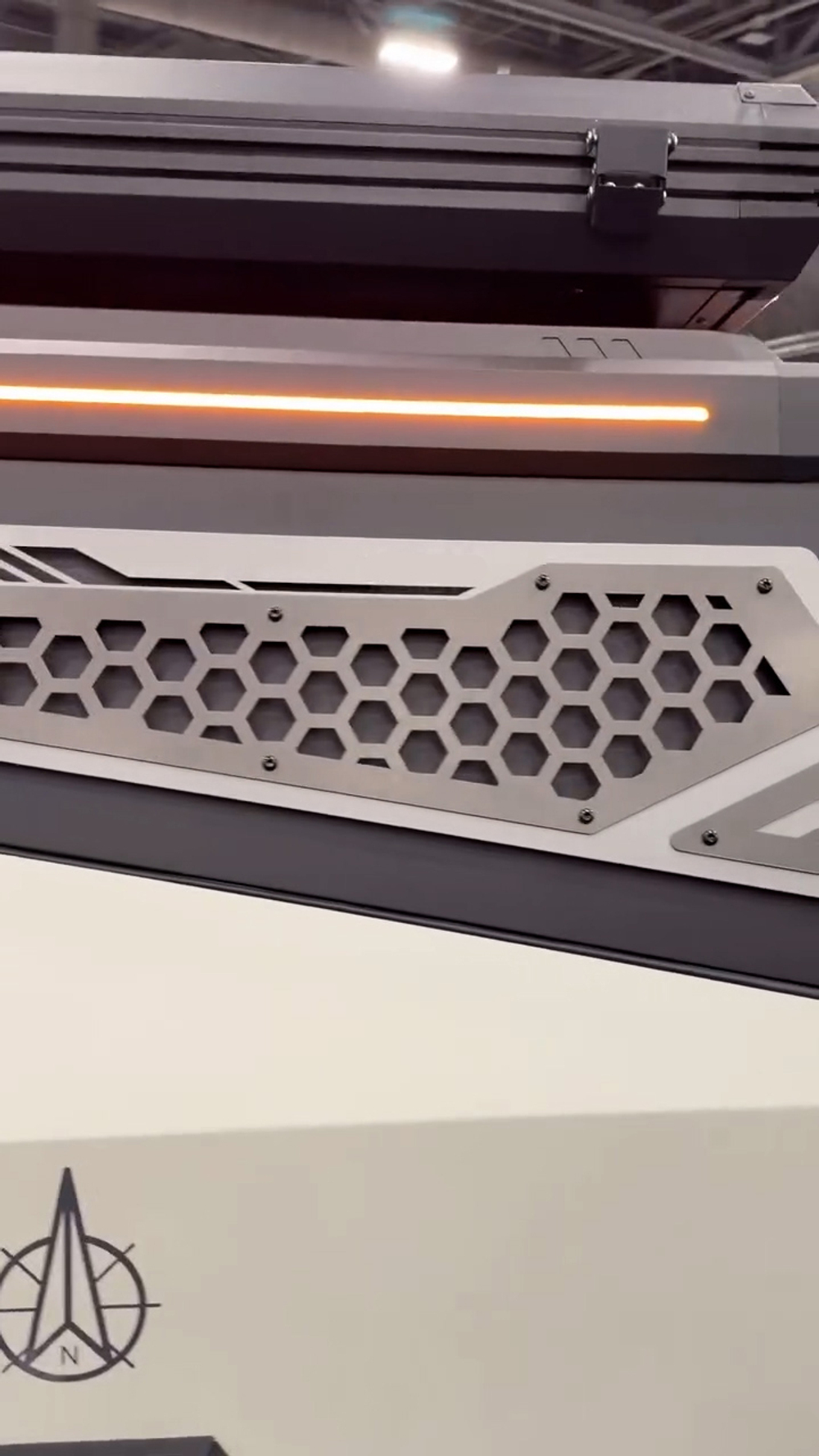 Обвес с платформой на крышу для Tesla Cybertruck 2023+ Тесла Кибертрак доп.свет на крышу стальной бампер защитный тюнинг