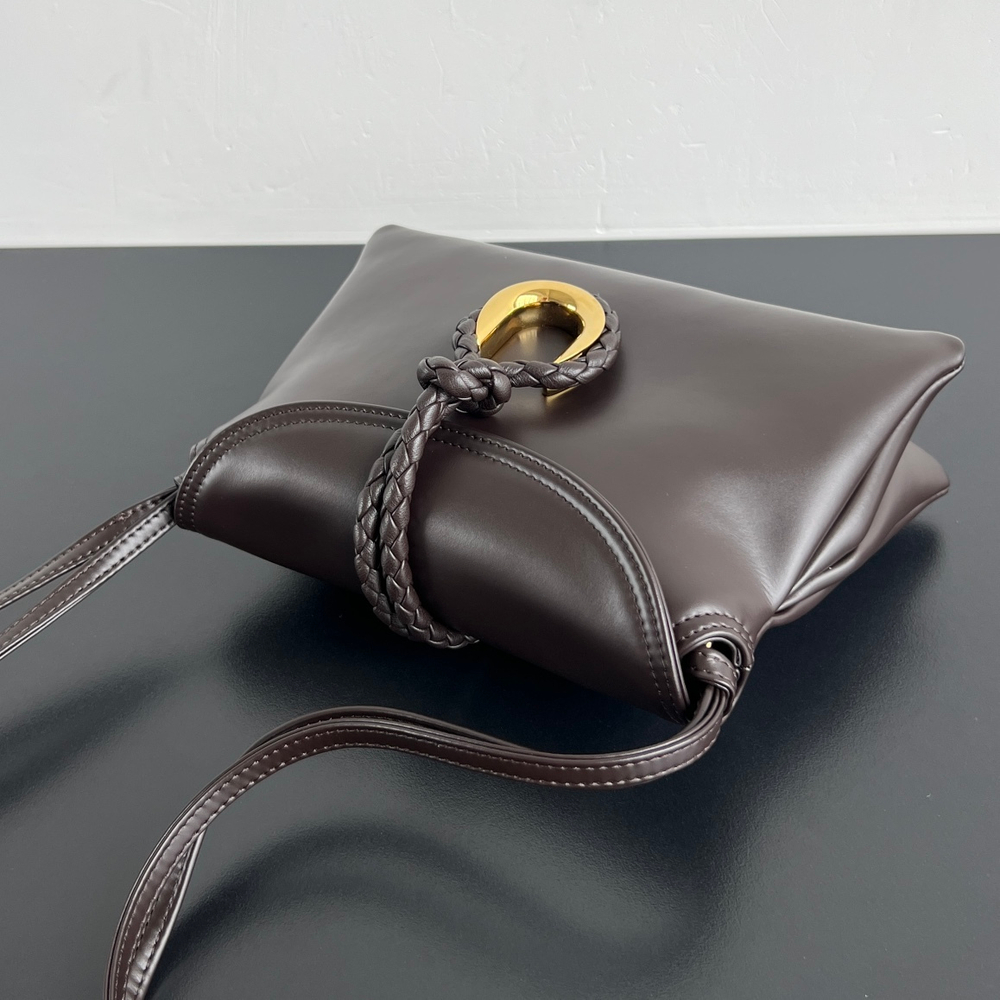 Bottega Veneta Baby Liberta 24 cm