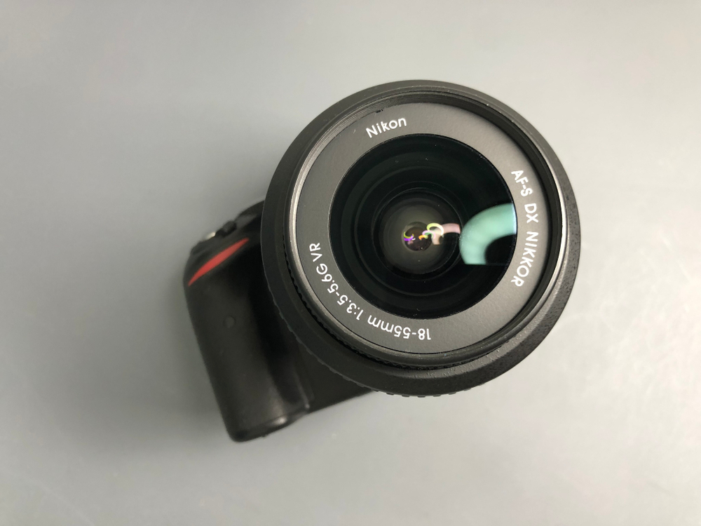 Nikon D3200 kit 18-55mm 3.5-5.6G VR 4.200 кадров