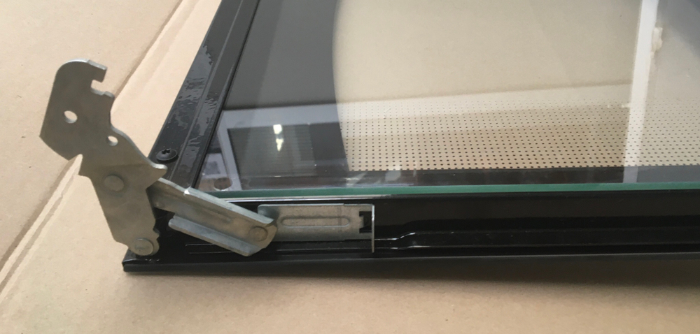 Петля дверки духовки Дарина GM341