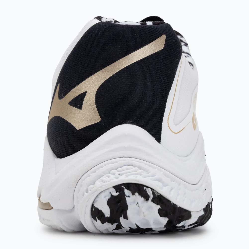 Кроссовки волейбольные Mizuno Wave Lightning Z8 white/black/ge gold