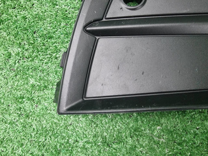 Решетка переднего бампера RH Volvo XC60 2 (17-21)