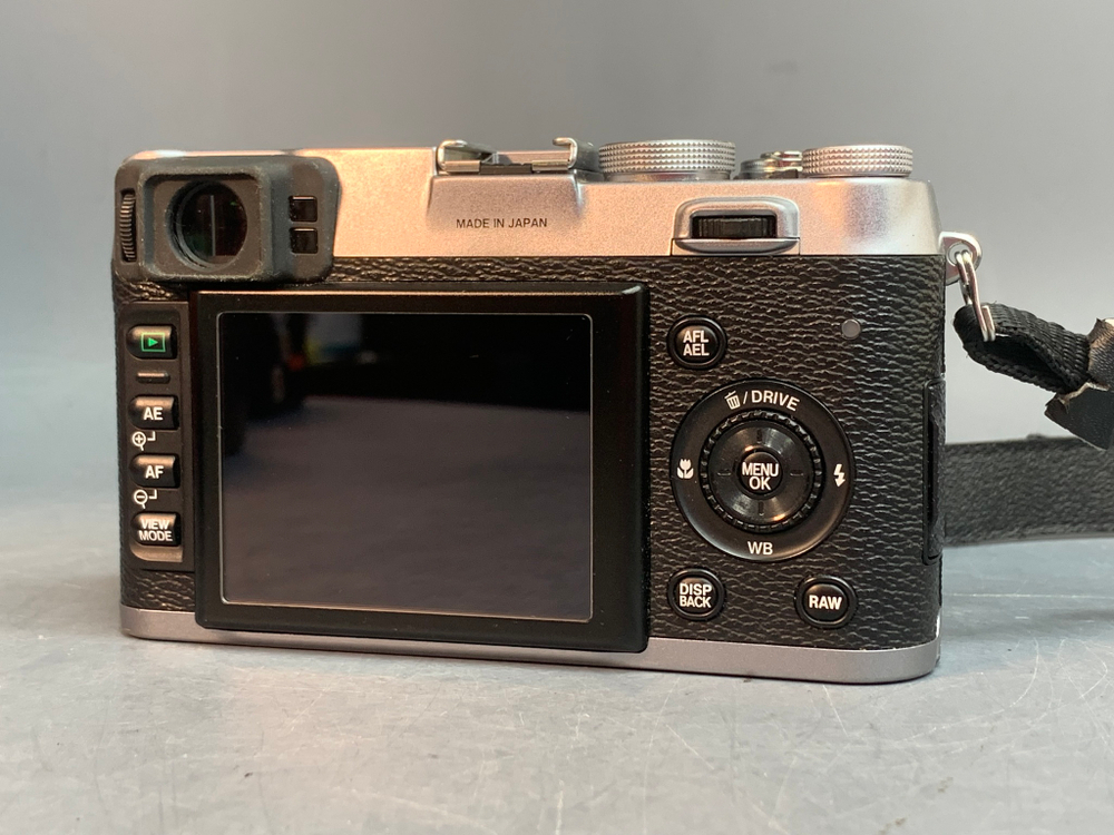 Fujifilm FinePix X100