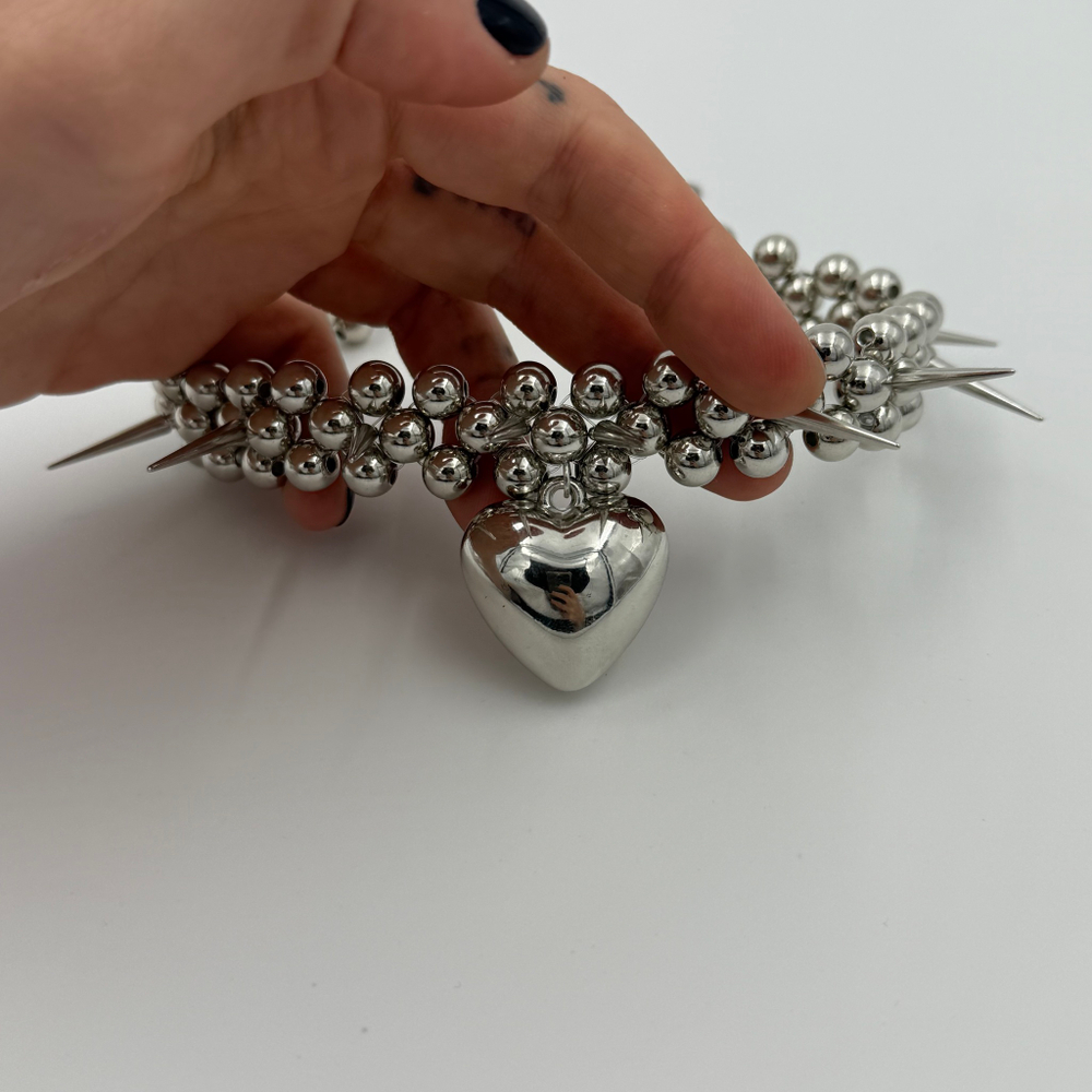 sharp heart necklace