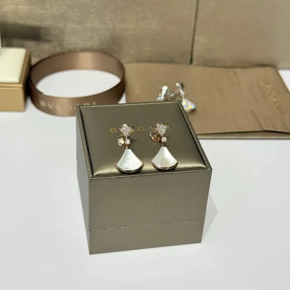 Серьги BVLGARI DIVAS` DREAM