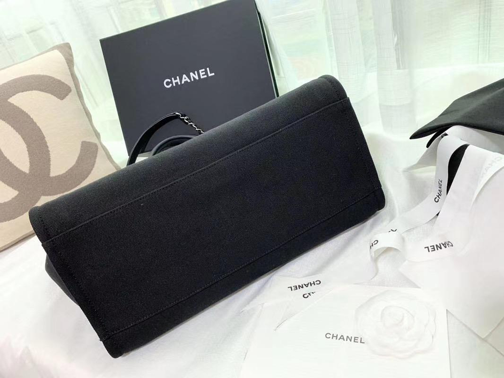 Chanel Shopping Bag