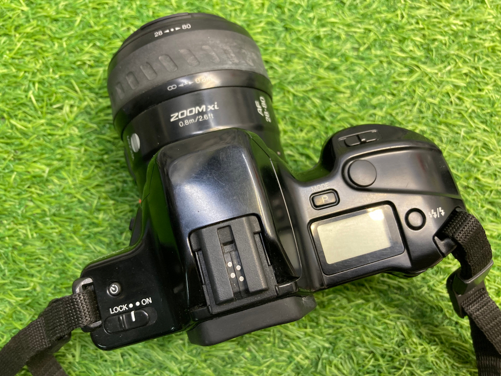 Minolta Dynax 3xi + Minolta AF Zoom xi 28-80mm