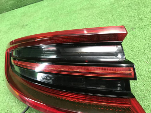 Фонарь левый внешний Porsche Macan 95b (2014-2018)