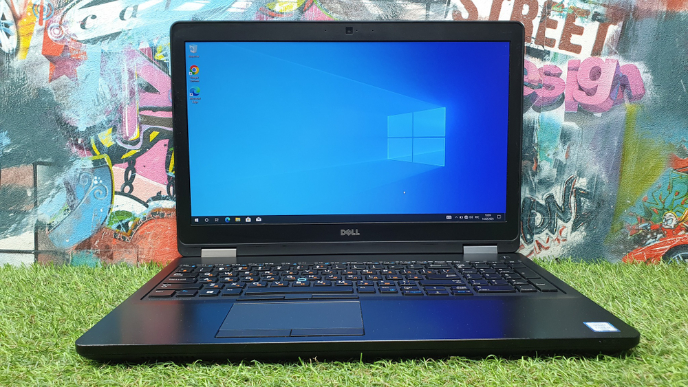 Ноутбук DELL Precision 3510, 15.6"1920х1080, IPS, Intel Core i7 6820HQ 2.7ГГц, 16ГБ, AMD FirePro W5130M - 2048 Мб