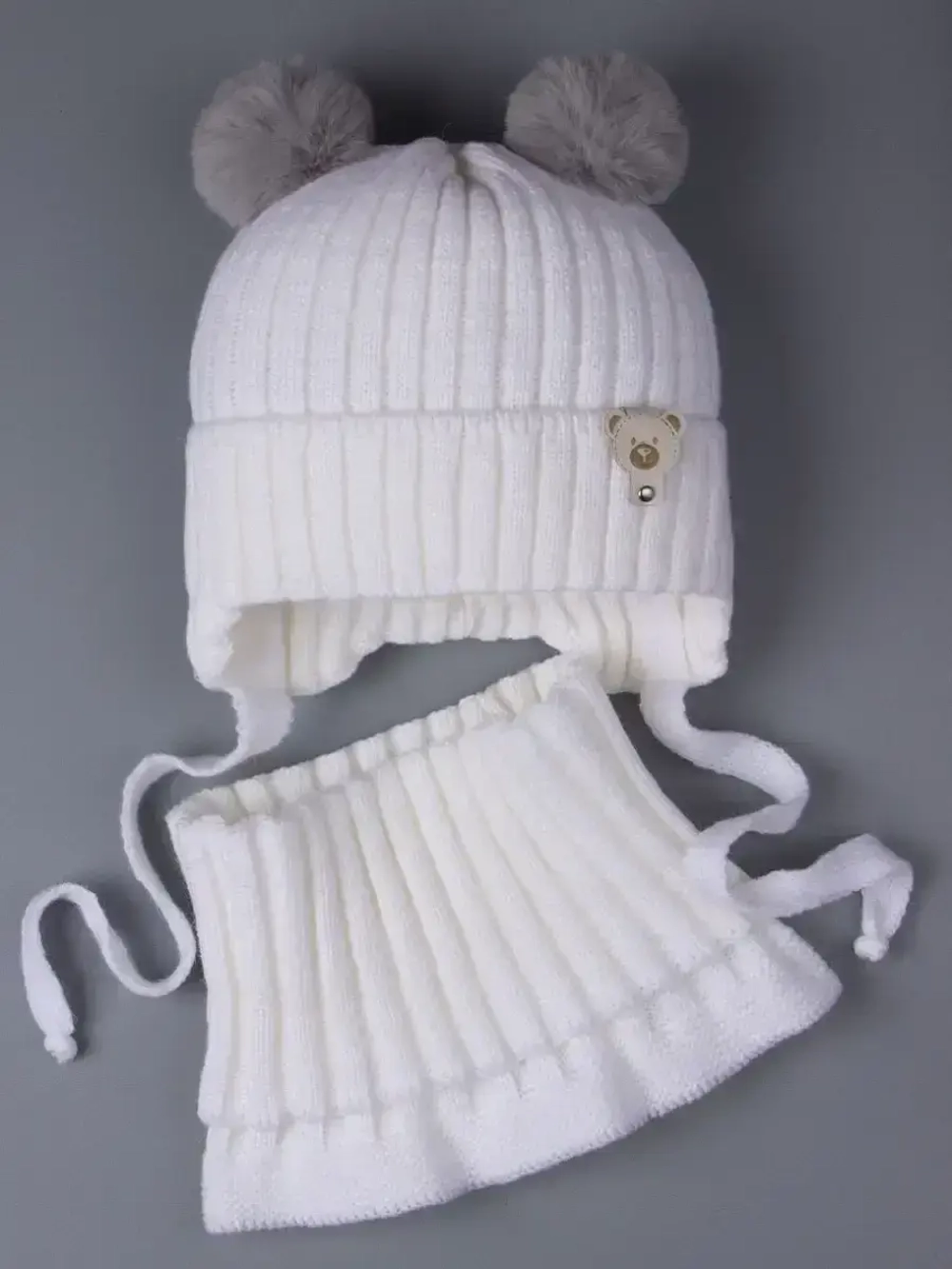 Шапка детская зимняя вязаная и снуд