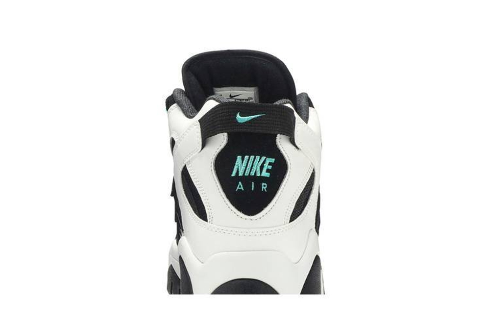 Кроссовки Nike Air Barrage Mid