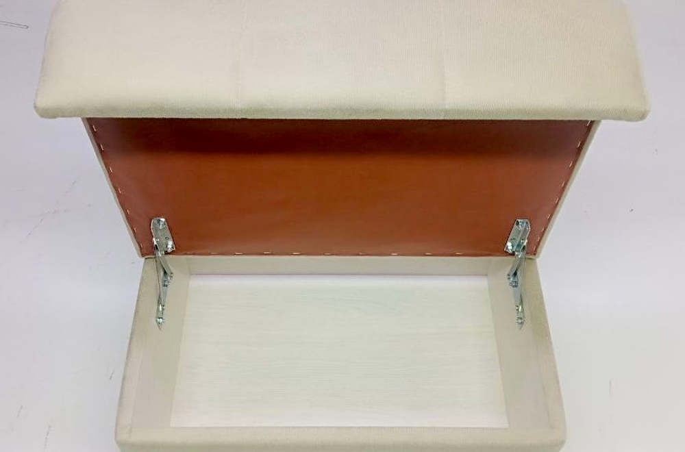 Стильный компактный диван Фабрики ОНИКС из практичного и износостойкого материала с оригинальным дизайном, вместительным ящиком для хранения, мягким наполнителем для дома, дачи и офиса