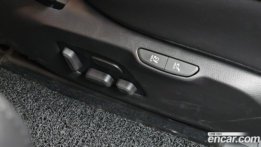 Kia Carnival (Sedona) 4 Generation Бензин 7-и местный Signatures (02.2024)