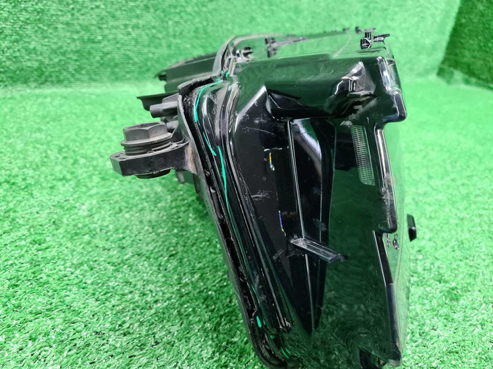 Фара левая VW Touareg 3 (2018-2023) LED