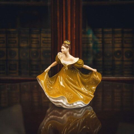 Винтаж: Коллекционная фарфоровая статуэтка «Lynne/Линн»