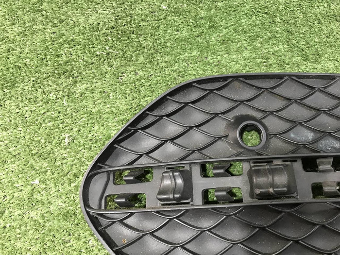 Решетка переднего бампера правая Mercedes GLE c292 (2015-2019)