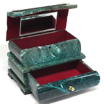 Ларец из змеевика двухярусный, панно "Хозяйка медной горы - Зима" 200*120*130мм