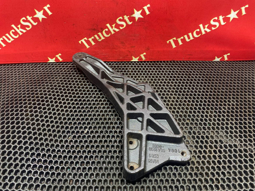 Кронштейн бампера левый 2021г.