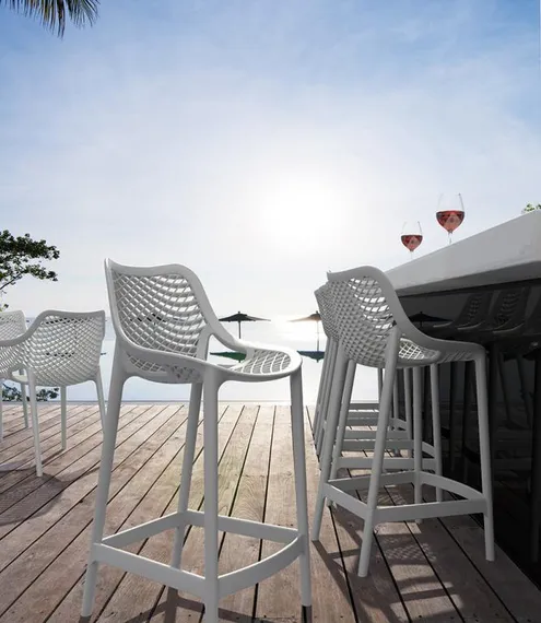 Полубарный стул Air белый