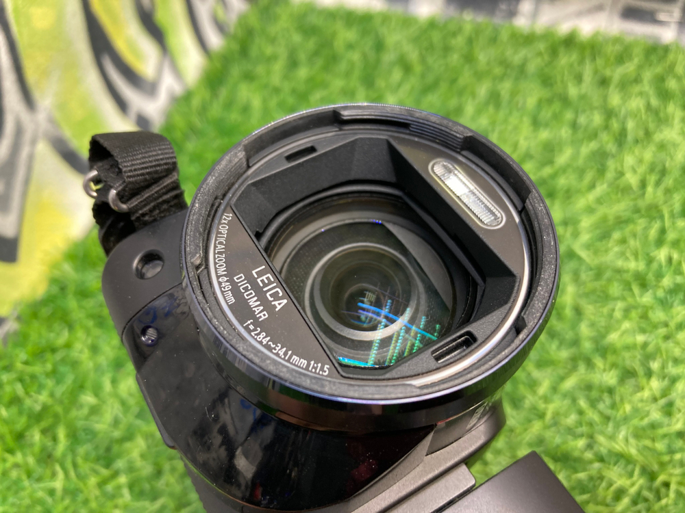 Panasonic HC-X810